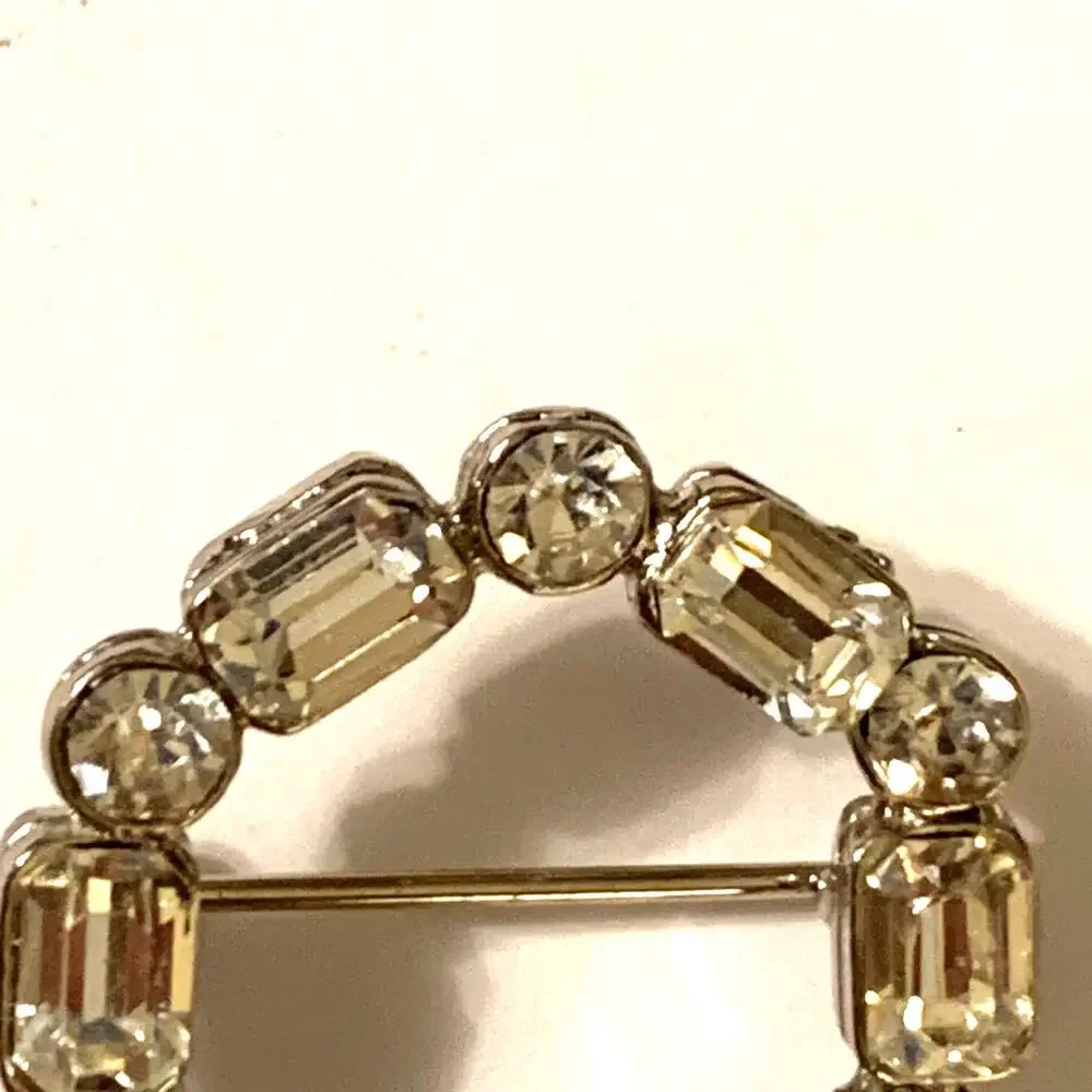 Clear Rhinestone‎ Wreath Brooch/Pin